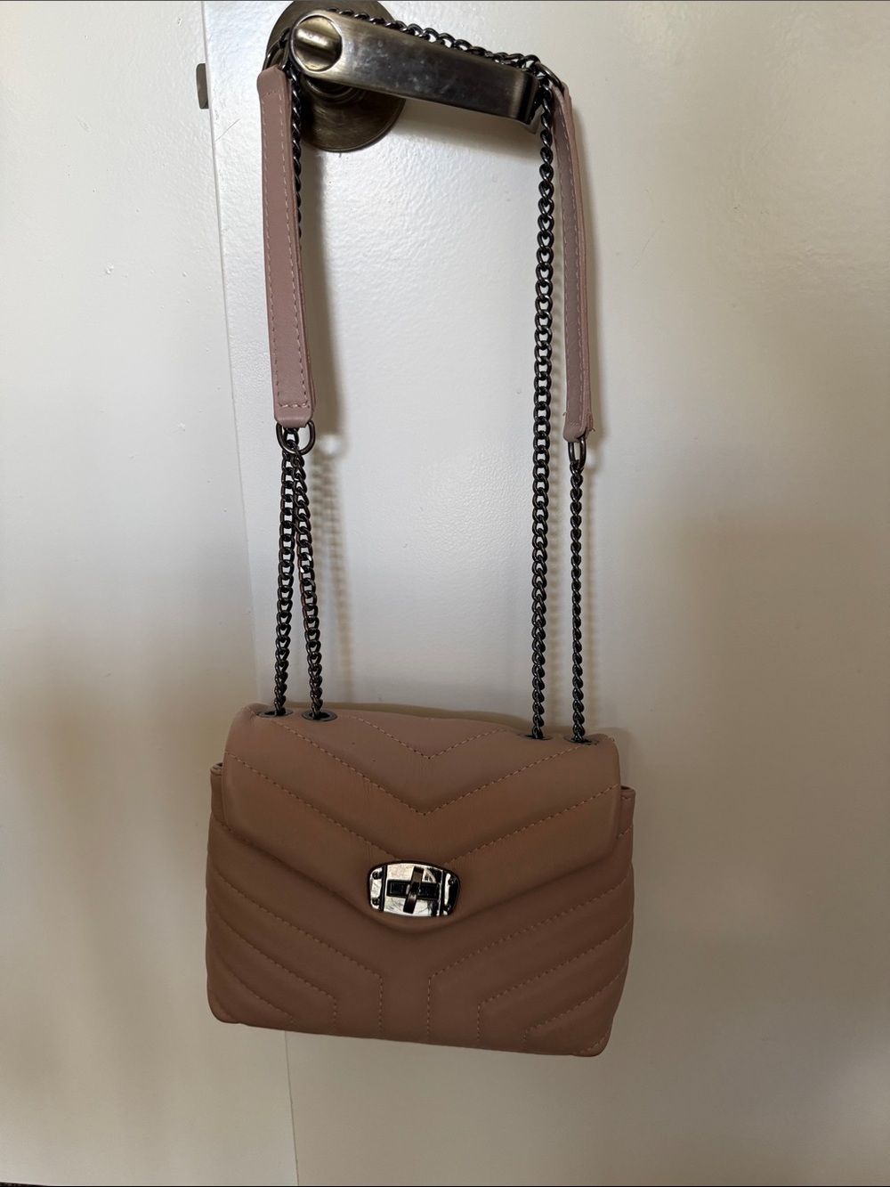Divina  Firenze Quilted leather Crossbody Bag in Mauve Pink.Made in Italy